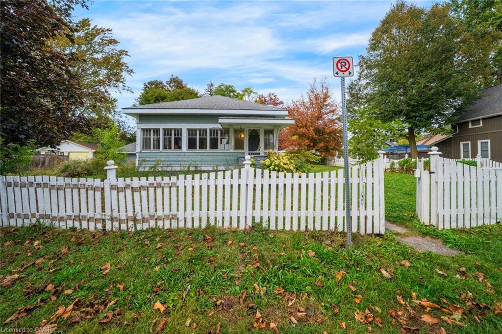 42 Cambridge Road E Property Photo 3