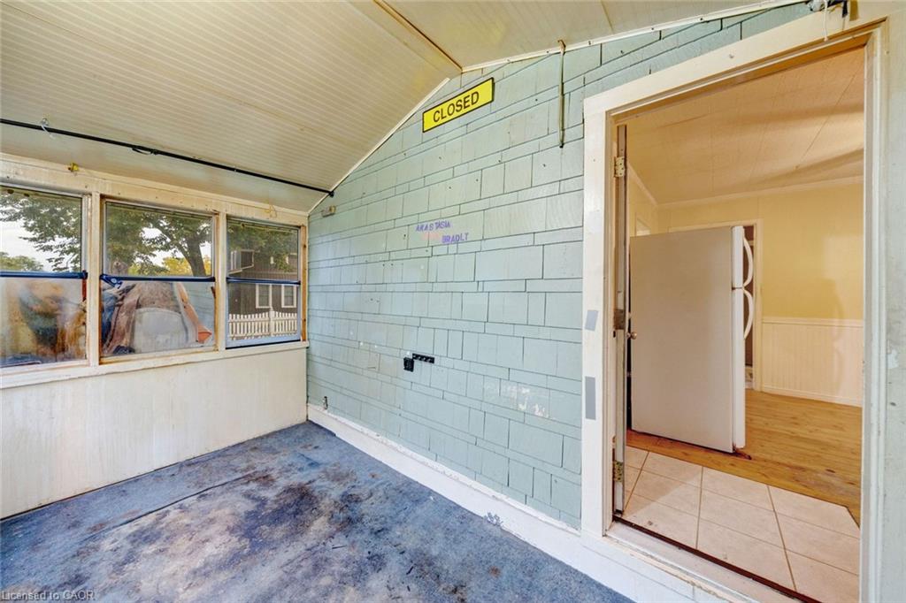 42 Cambridge Road E Property Photo 14