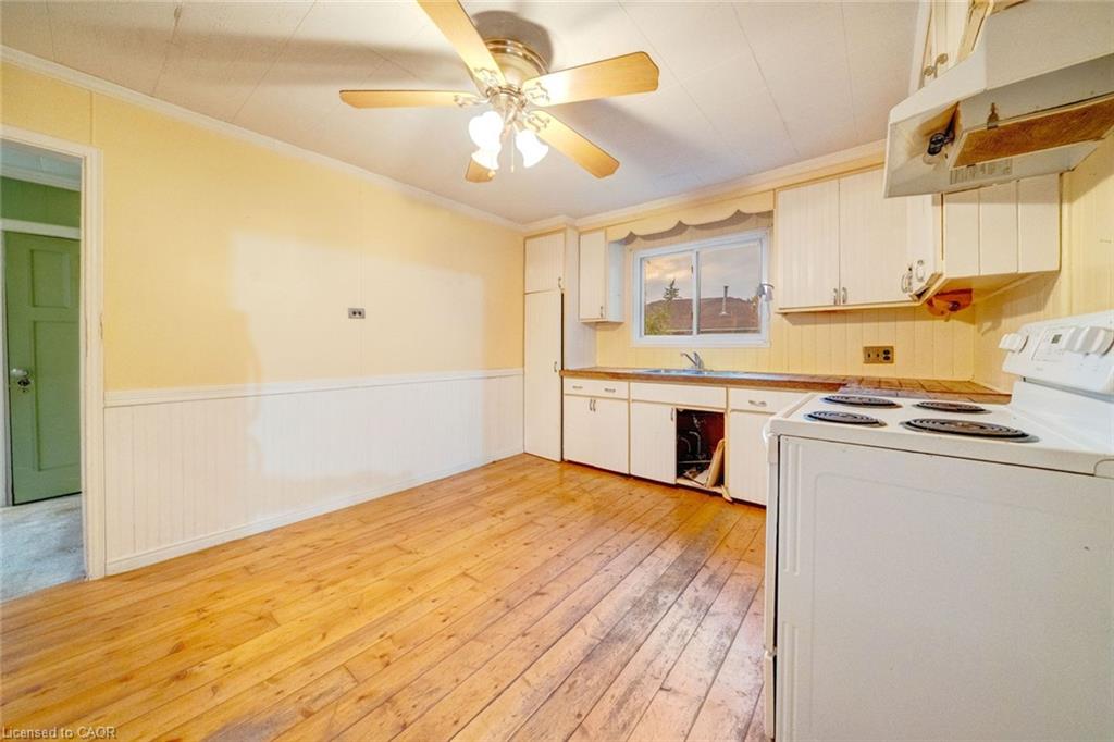 42 Cambridge Road E Property Photo 15