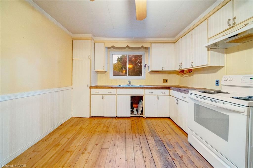 42 Cambridge Road E Property Photo 17