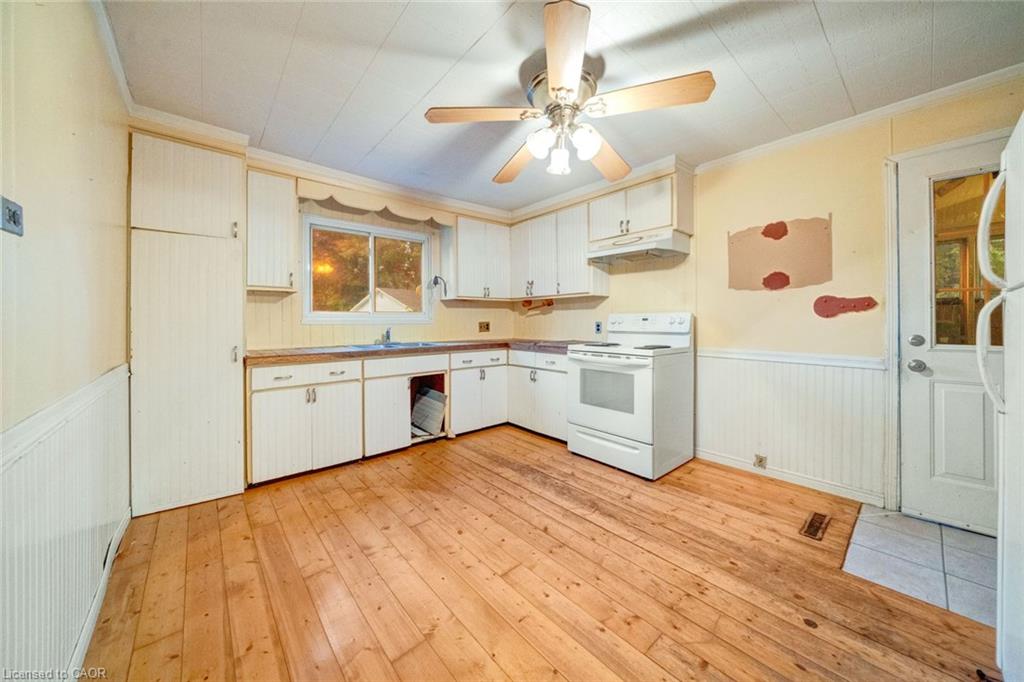 42 Cambridge Road E Property Photo 18