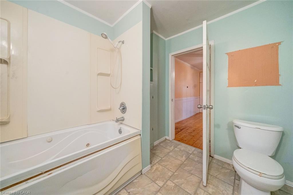 42 Cambridge Road E Property Photo 19