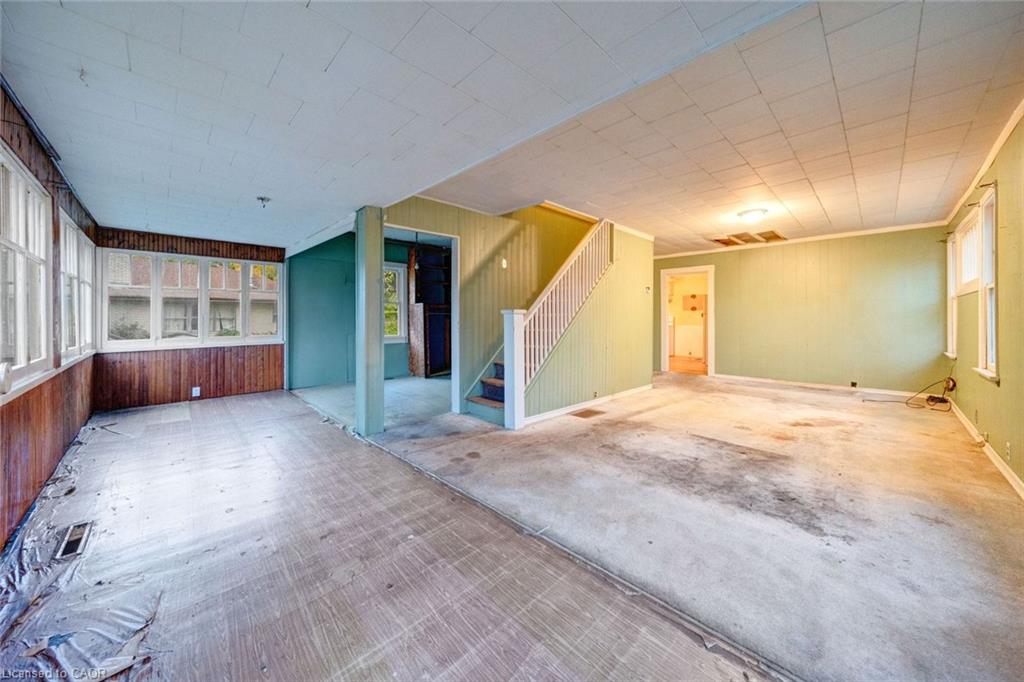 42 Cambridge Road E Property Photo 21