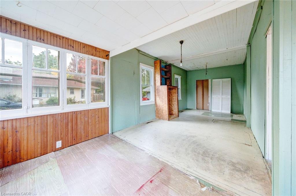 42 Cambridge Road E Property Photo 25