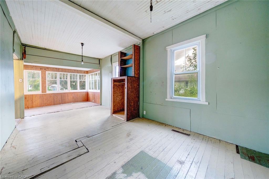 42 Cambridge Road E Property Photo 26