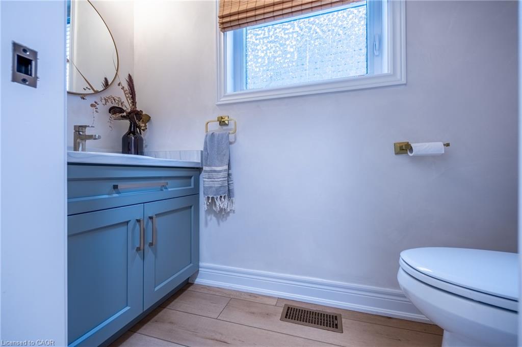 151 Lafayette Street E Property Photo 9