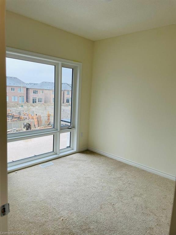 20 Donald Ficht Crescent Property Photo 10