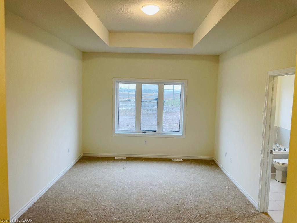 20 Donald Ficht Crescent Property Photo 20