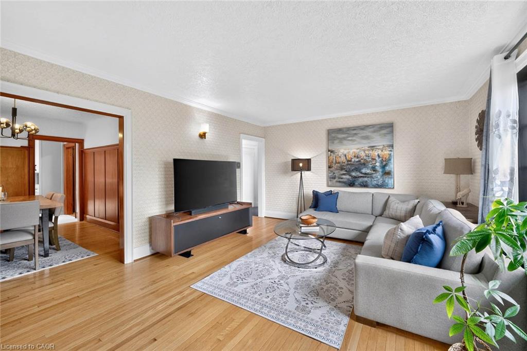 233 Rosemount Avenue Property Photo 2