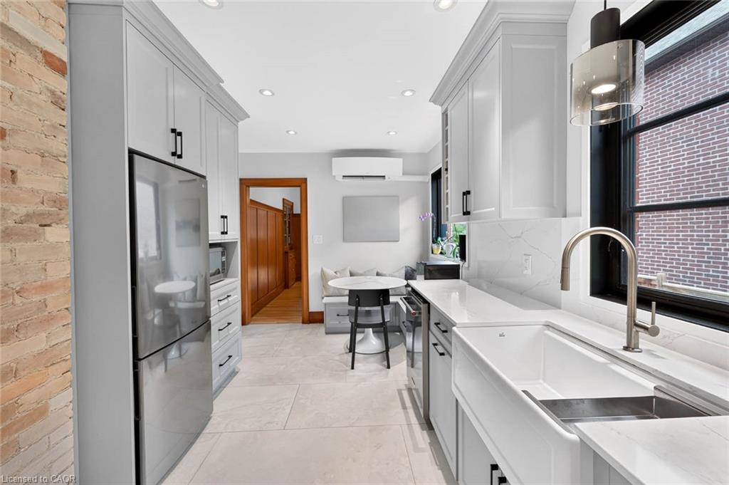 233 Rosemount Avenue Property Photo 11