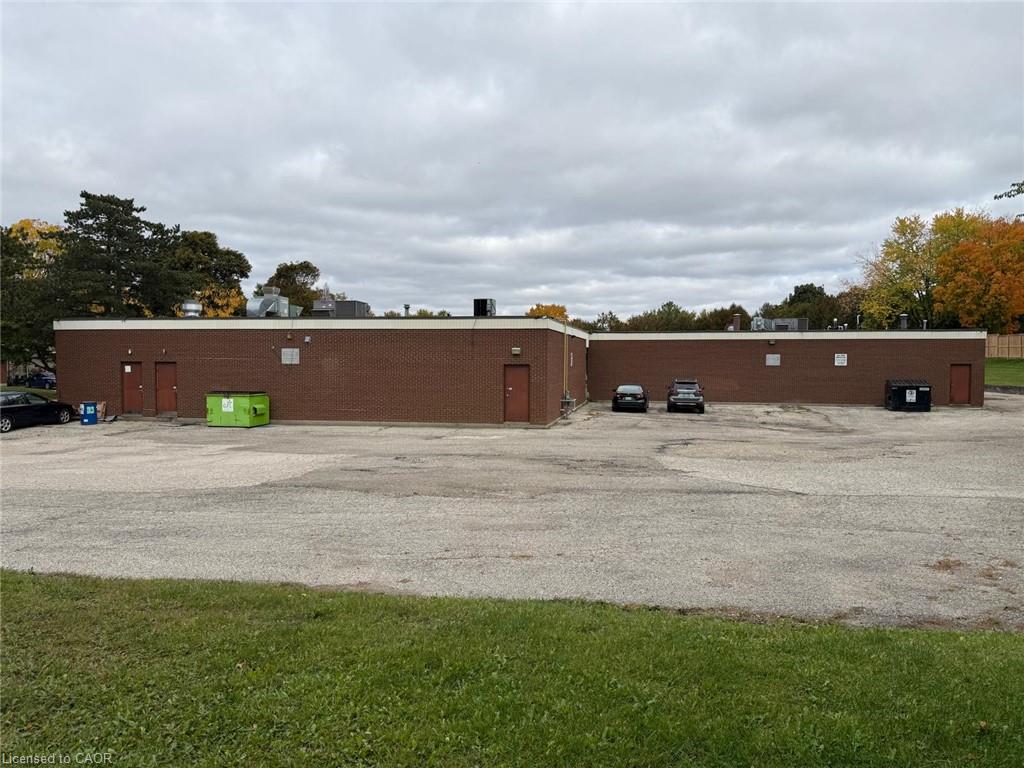 255 Toll Gate Boulevard Property Photo 3