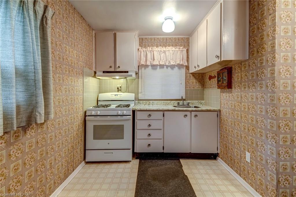 140 Barker Avenue Property Photo 10