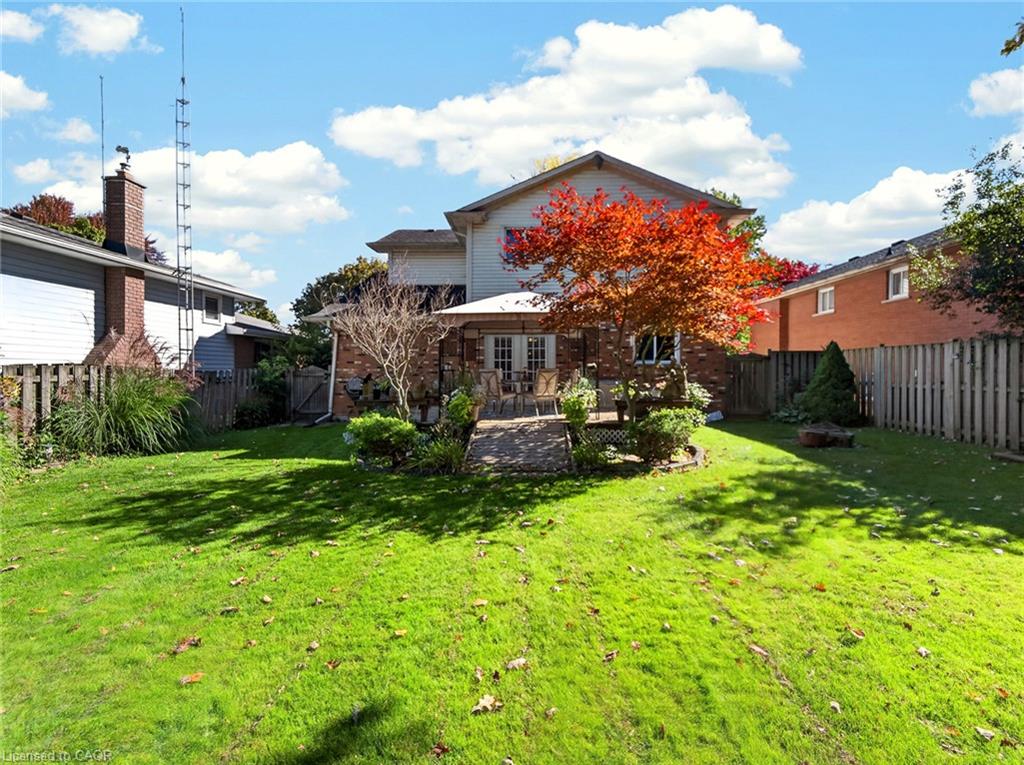 133 Leaside Drive Property Photo 3