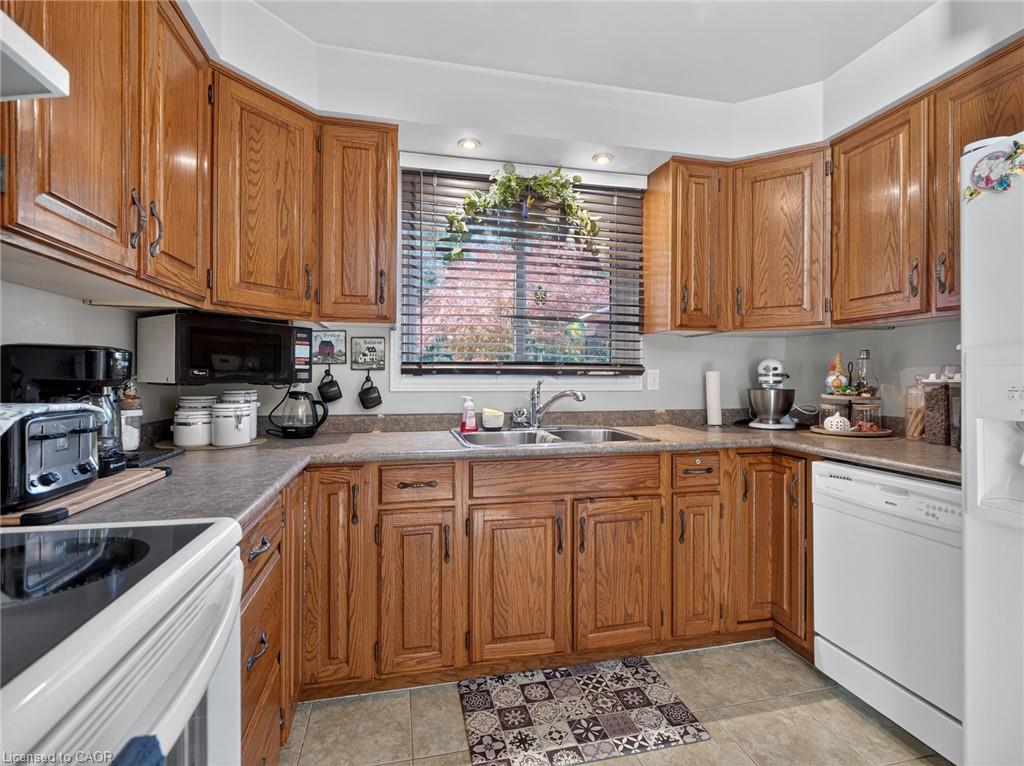 133 Leaside Drive Property Photo 17