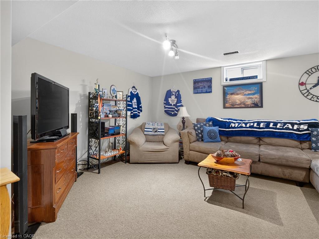 133 Leaside Drive Property Photo 27