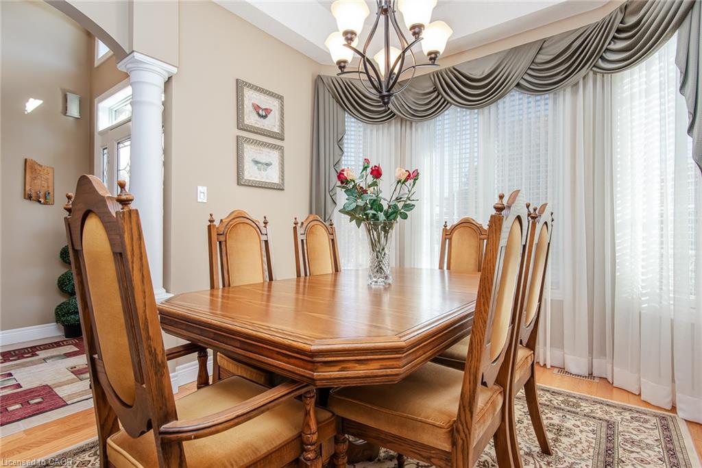 42 La Salle Street Property Photo 5