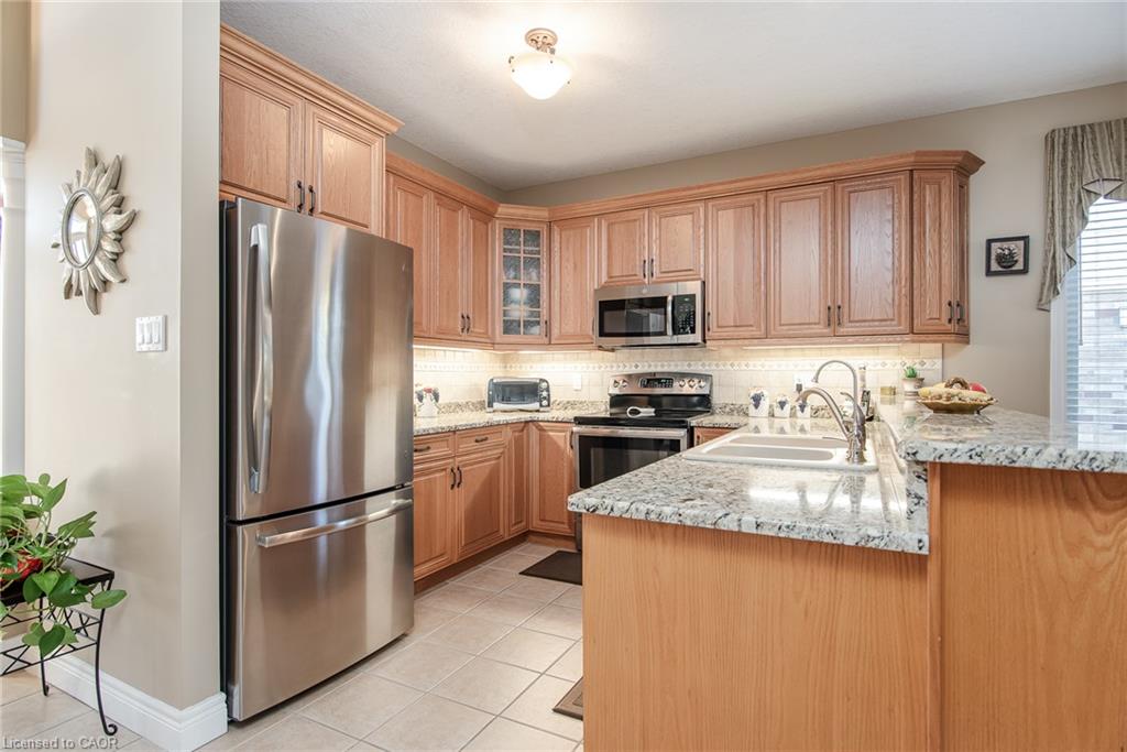 42 La Salle Street Property Photo 11