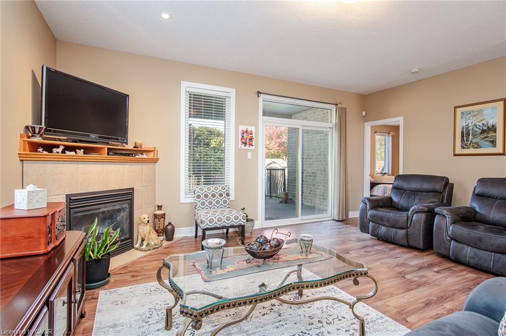 42 La Salle Street Property Photo 15