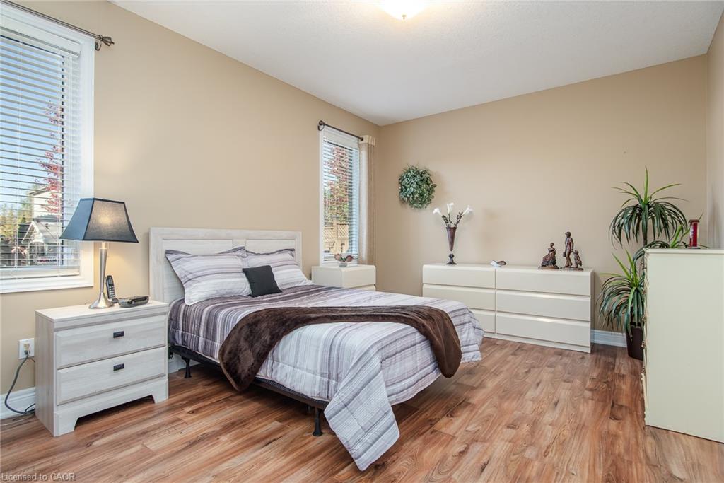 42 La Salle Street Property Photo 16