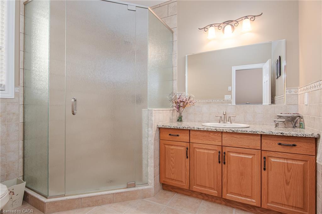 42 La Salle Street Property Photo 17
