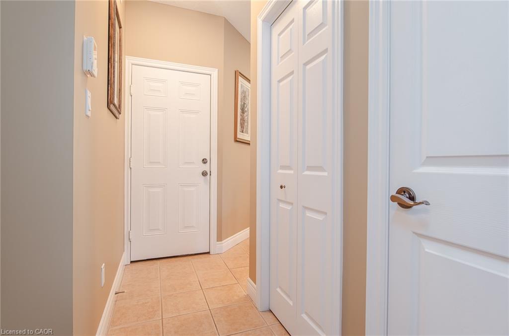 42 La Salle Street Property Photo 20