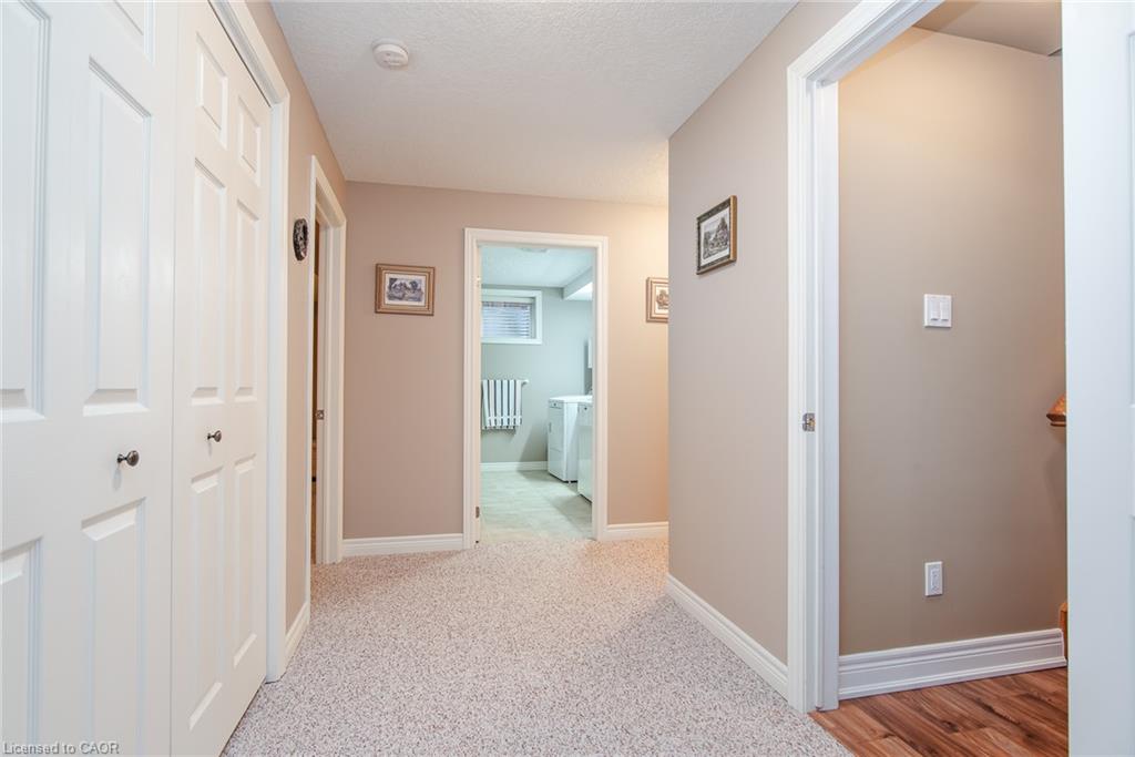42 La Salle Street Property Photo 21