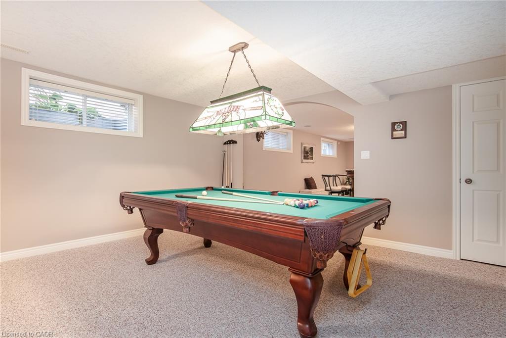 42 La Salle Street Property Photo 27