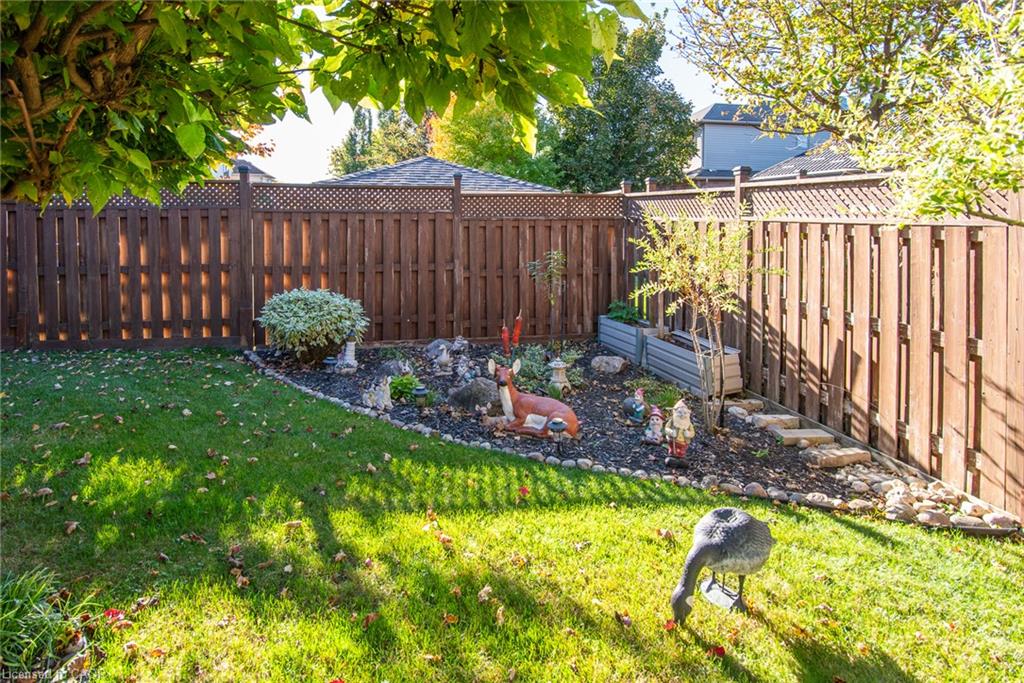 42 La Salle Street Property Photo 38