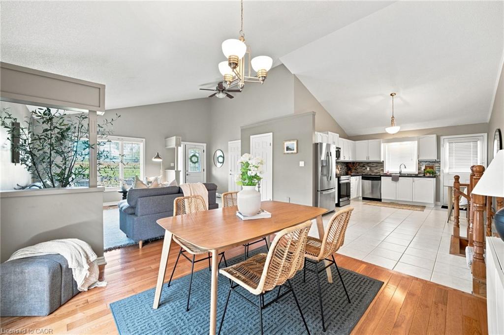 546 Jerseyville Road W Property Photo 3