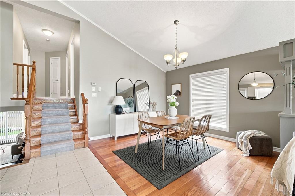 546 Jerseyville Road W Property Photo 11