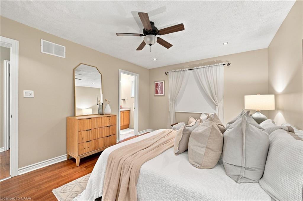 546 Jerseyville Road W Property Photo 18