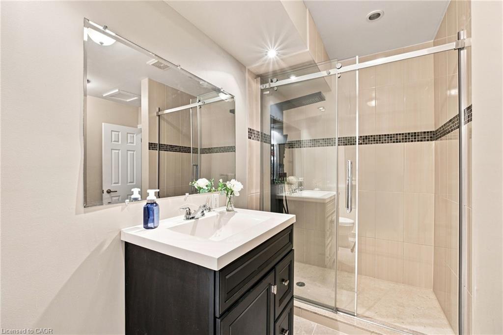 546 Jerseyville Road W Property Photo 38