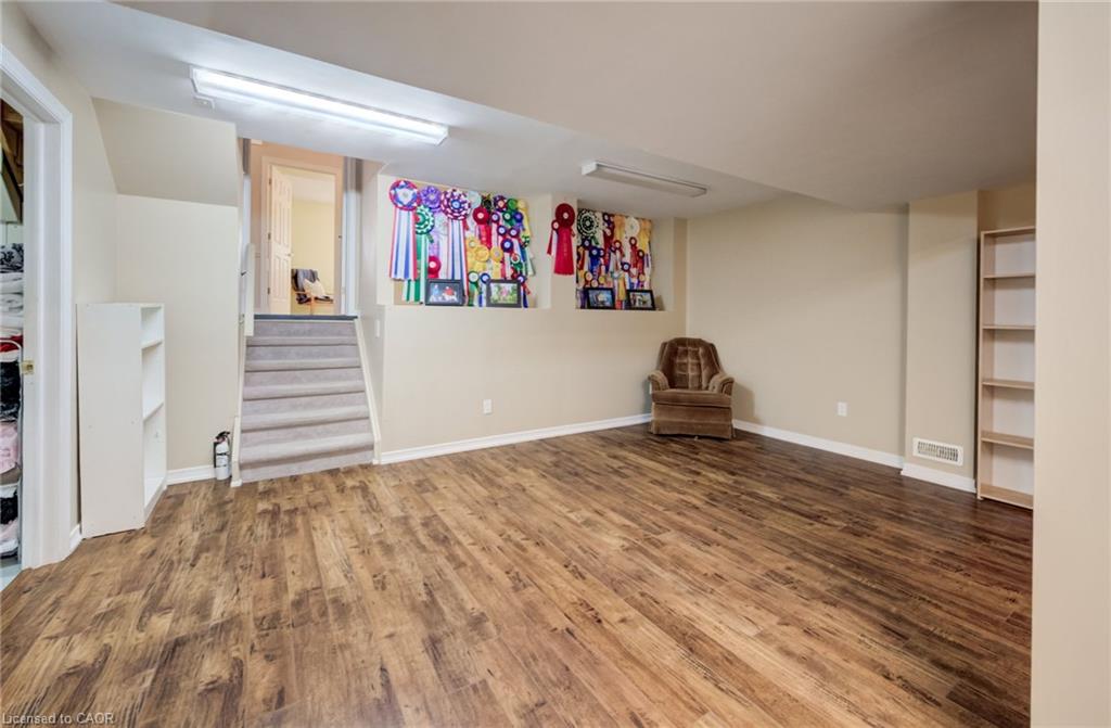 546 Jerseyville Road W Property Photo 39