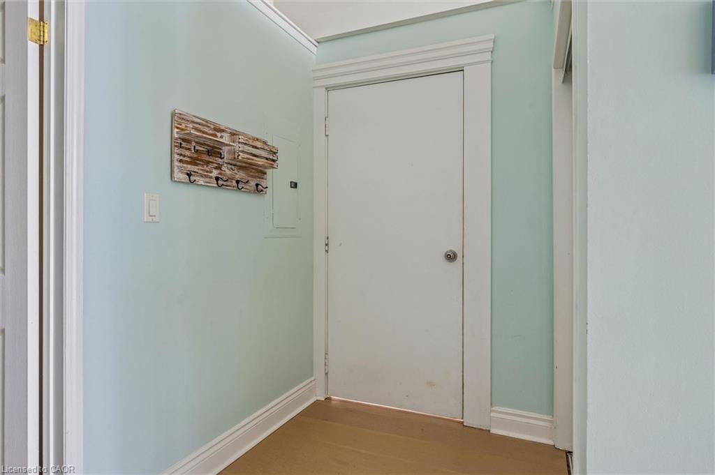213-276 King Street W Property Photo 7