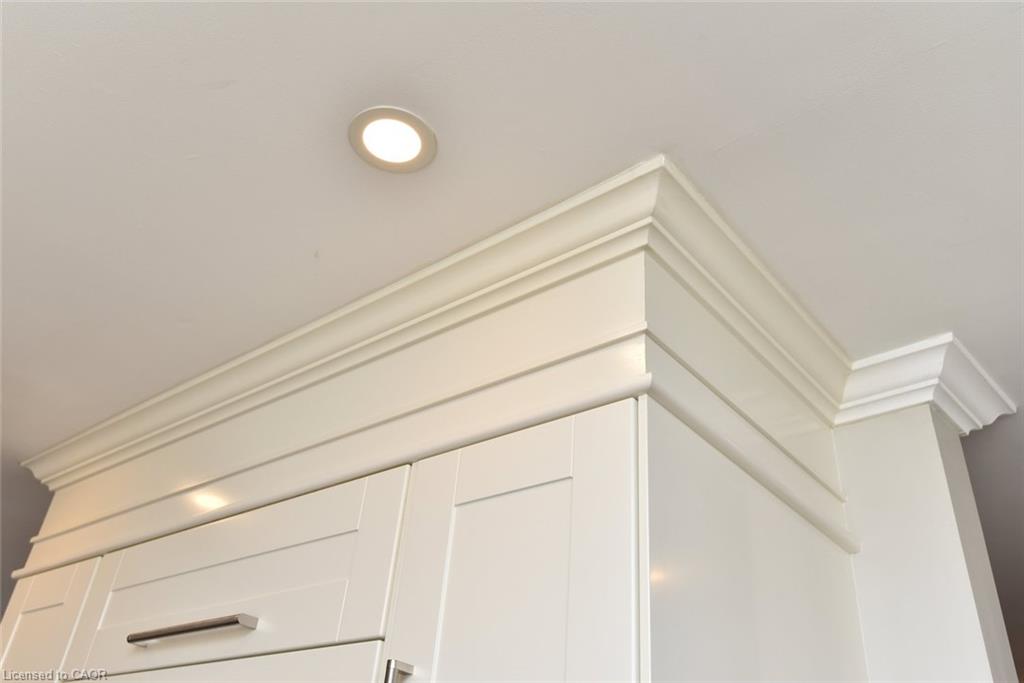 699 Castleguard Crescent Property Photo 20
