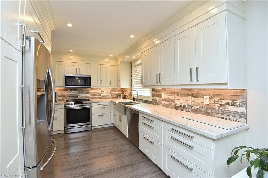 699 Castleguard Crescent Property Photo 24