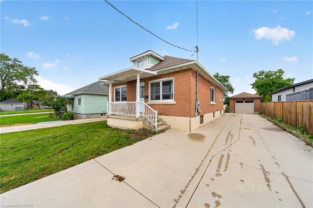16 Garden Street Property Photo 5