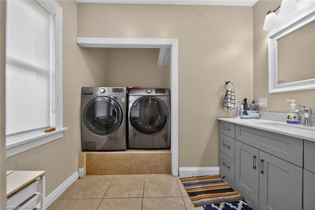 16 Garden Street Property Photo 13