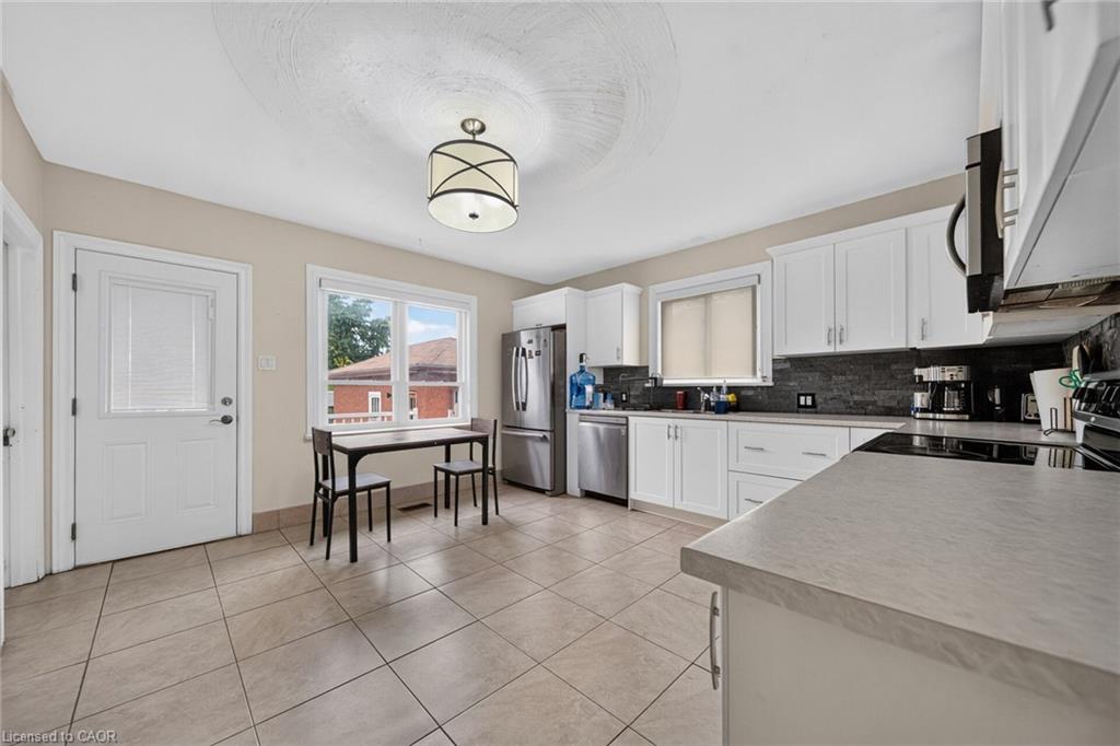 16 Garden Street Property Photo 18