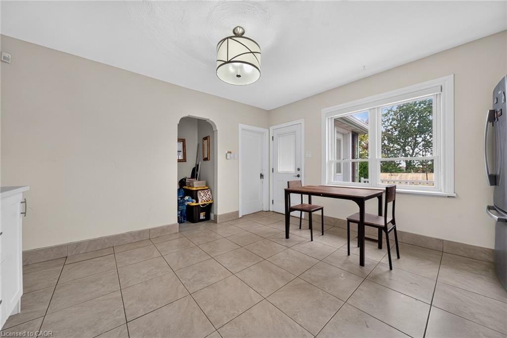 16 Garden Street Property Photo 20