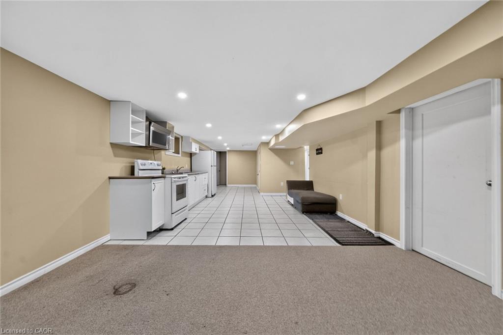 16 Garden Street Property Photo 31