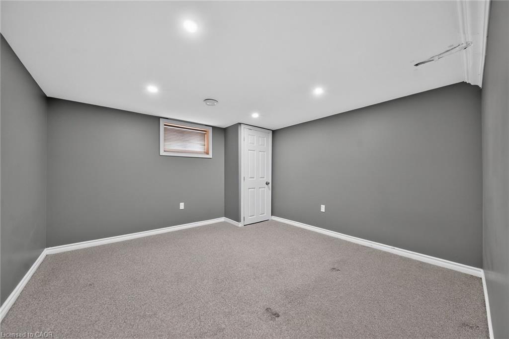 16 Garden Street Property Photo 32