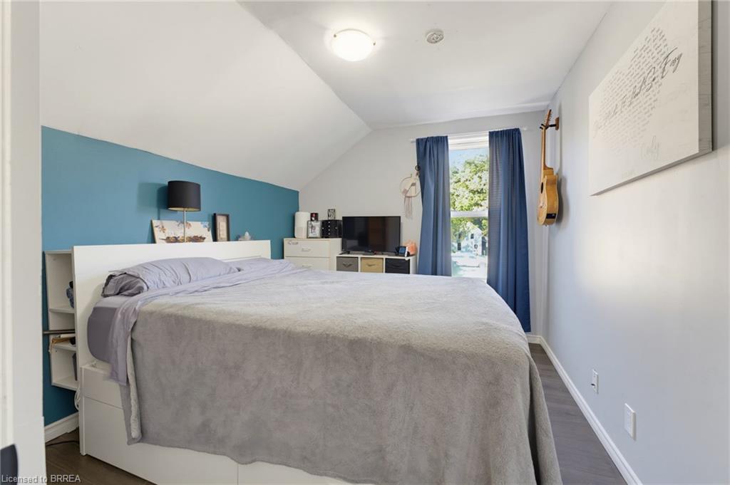256 Dundas Street Property Photo 19