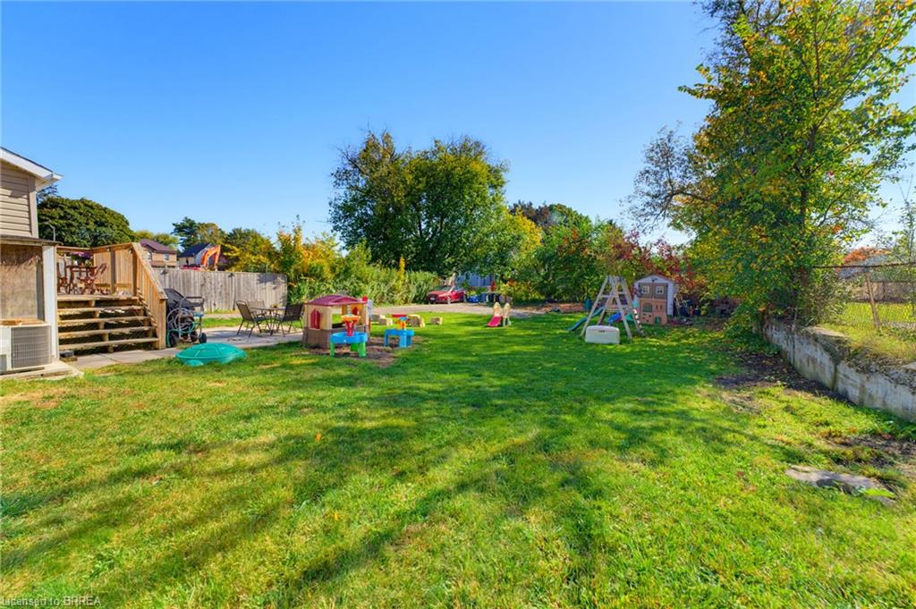 256 Dundas Street Property Photo 22
