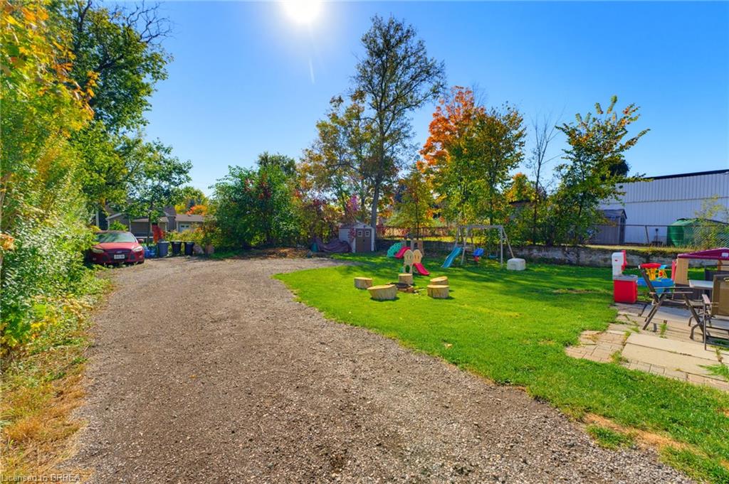 256 Dundas Street Property Photo 25