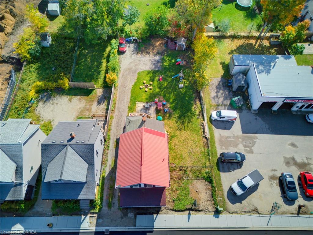 256 Dundas Street Property Photo 30