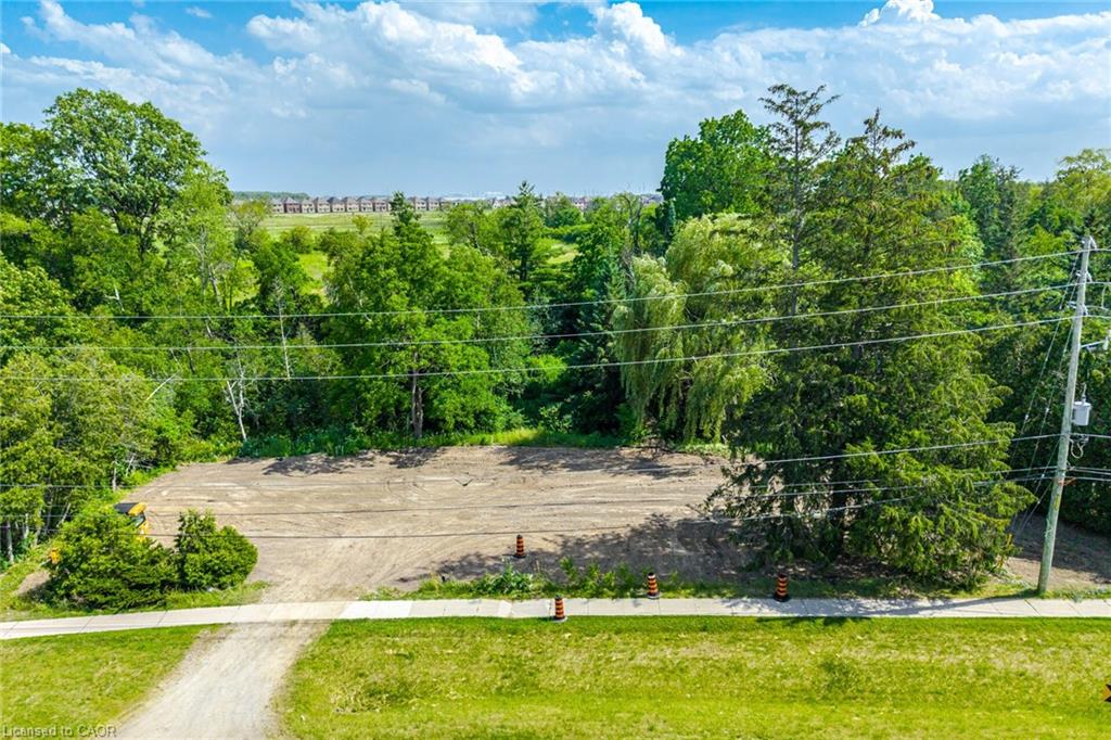 2207 Embleton Road Property Photo 5