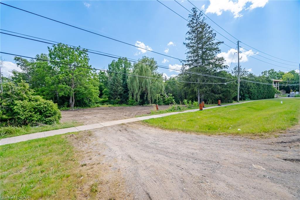 2207 Embleton Road Property Photo 6