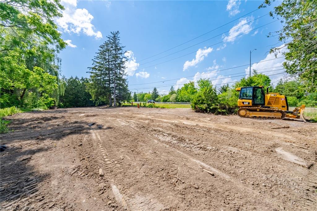 2207 Embleton Road Property Photo 8