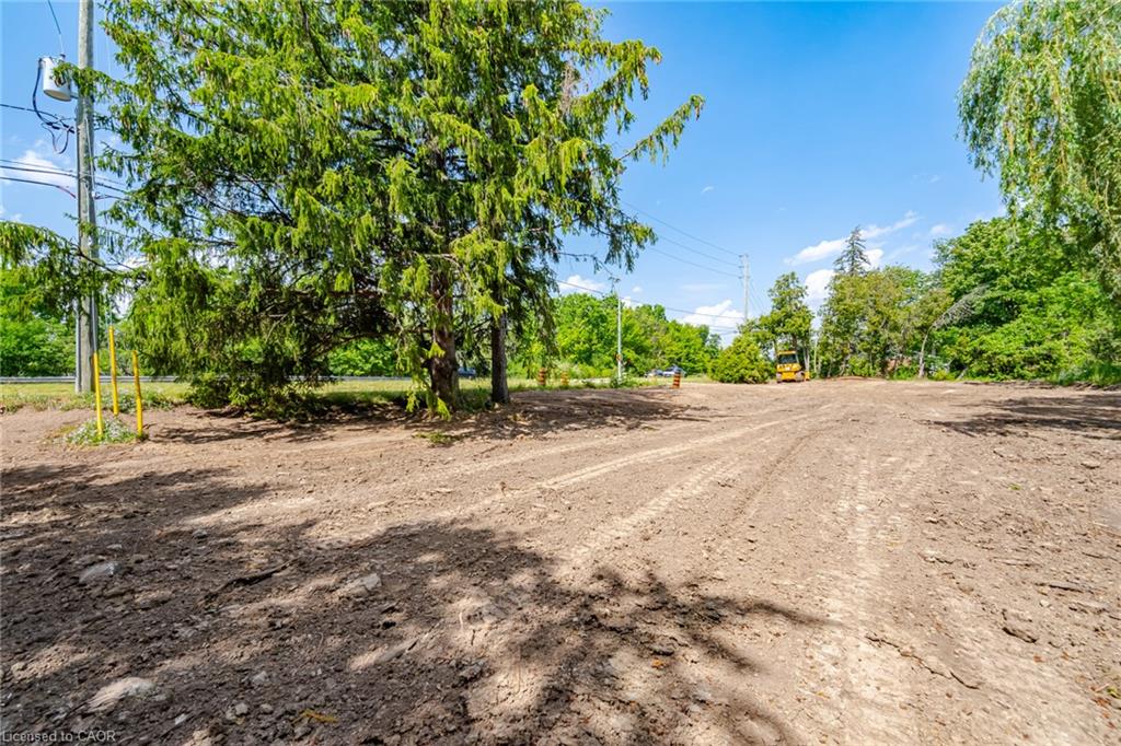 2207 Embleton Road Property Photo 9